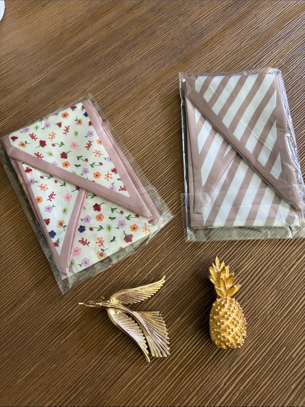 Scarves for purse/hair with Pineapple and Bird Brooch-piece accessories